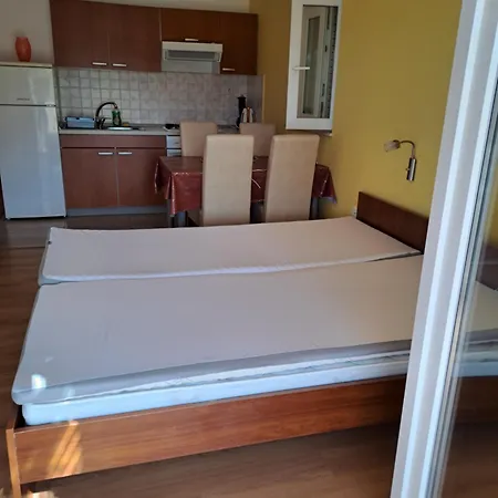 2+2 Apartment *